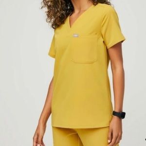 Figs Light gold Catarina top XL NWT